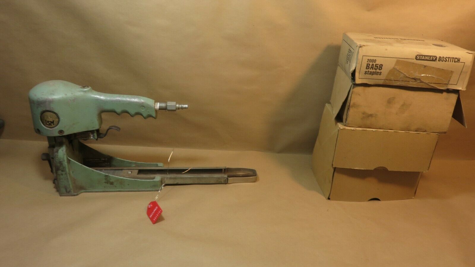 Pneumatic International Cardboard Carton Box Stapler Air Tool Model #ab7 010279